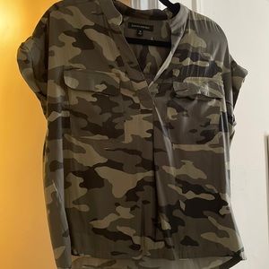 Banana Republic camo short sleeve v neck blouse